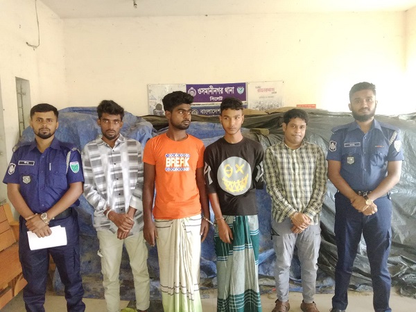 ওসমানীনগরে এবার ১৭ লক্ষ টাকার ভারতীয় চিনি উদ্ধার, আটক ৪