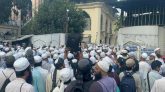 অবস্থানের জানান দিয়ে মারকাজ ছাড়ল ছাদপন্থীরা